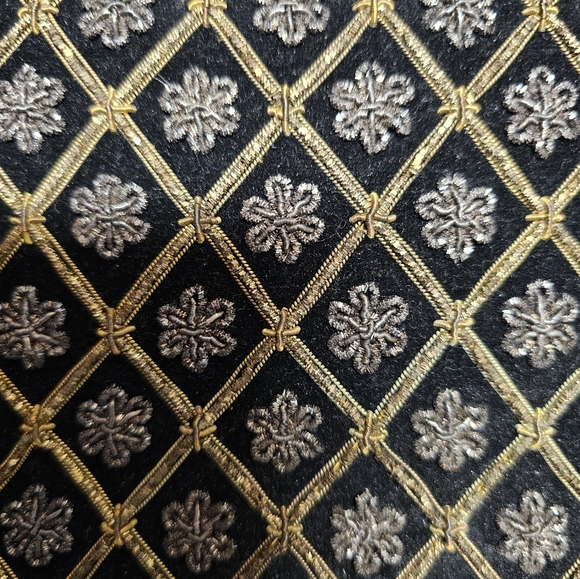 INDIA EVENING BLACK VELVET PURSE GENUINE GOLD & SILVER THREAD JAGAT NARAIN & SON - Picture 2 of 10